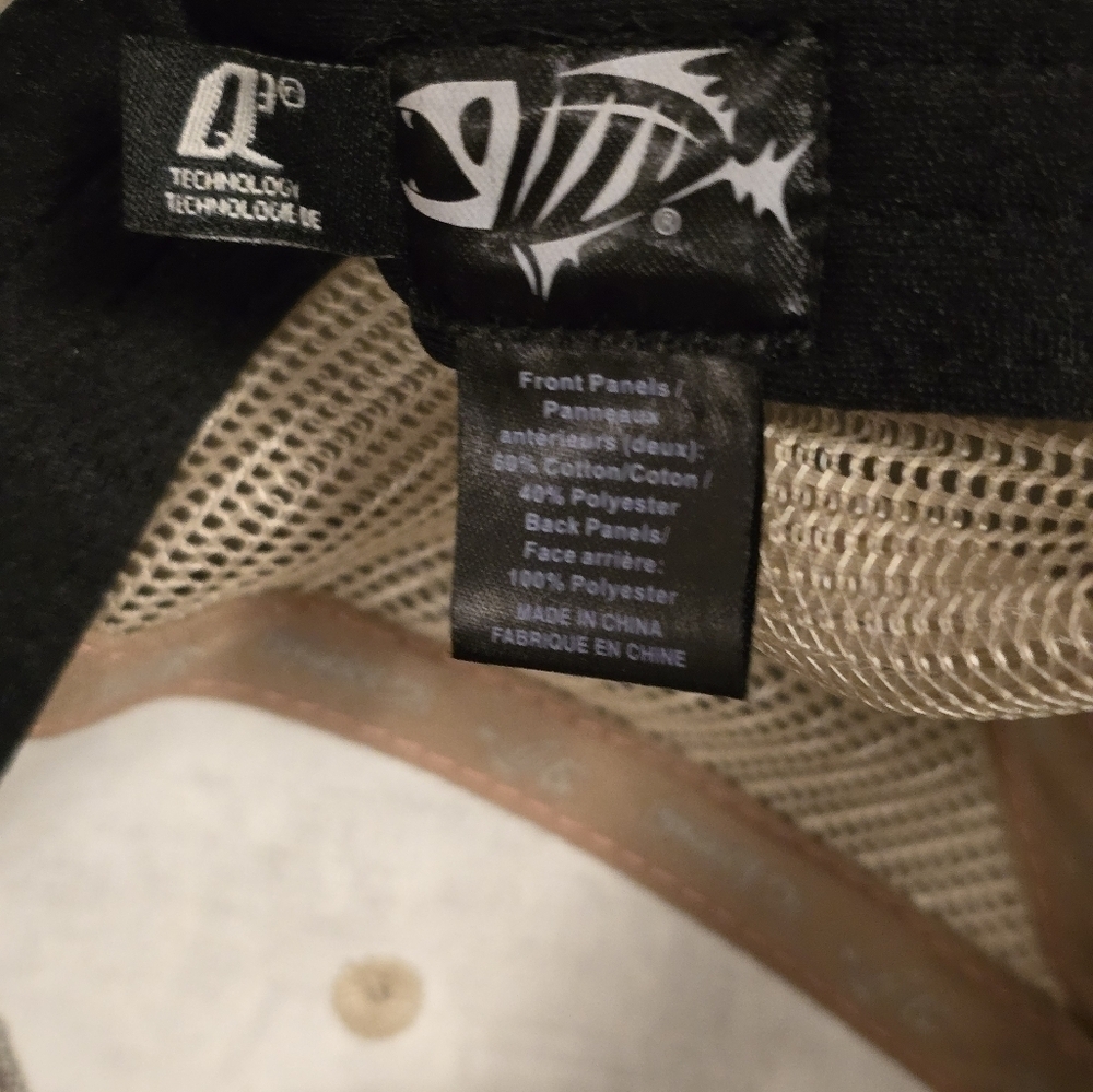 Adjustable G. Loomis Womens Hat Camo - Picture 3 of 4